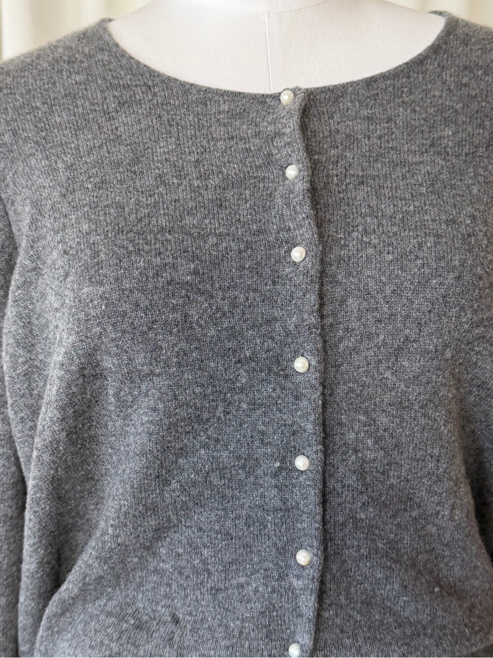 Evelyn Grace 100% Cashmere Knit Cardigan Sweater 1X Gray Button-up Minimalist. - Picture 6 of 14